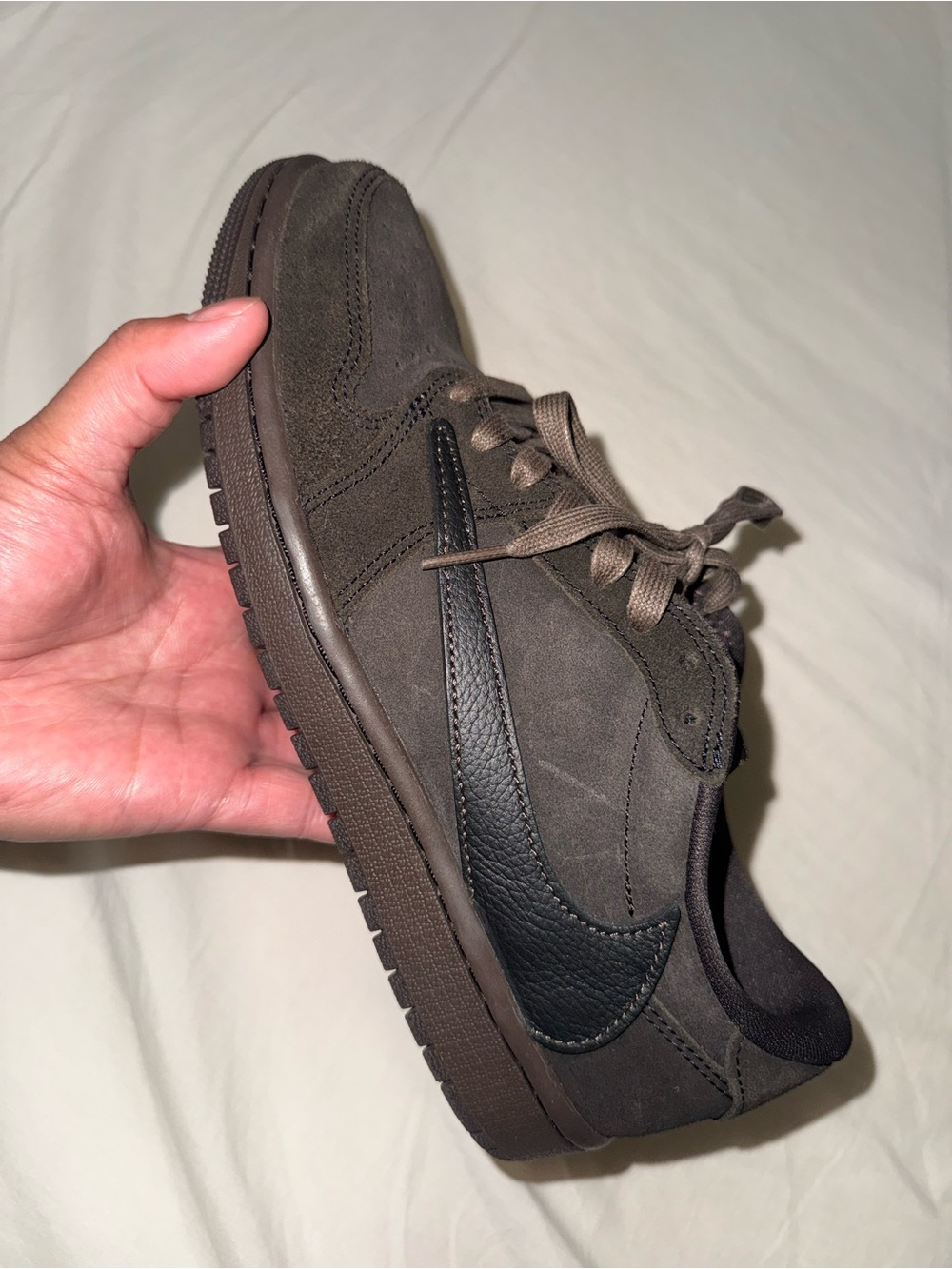 Travis Scott Men's Low-Top Suede Sneakers Velvet Brown